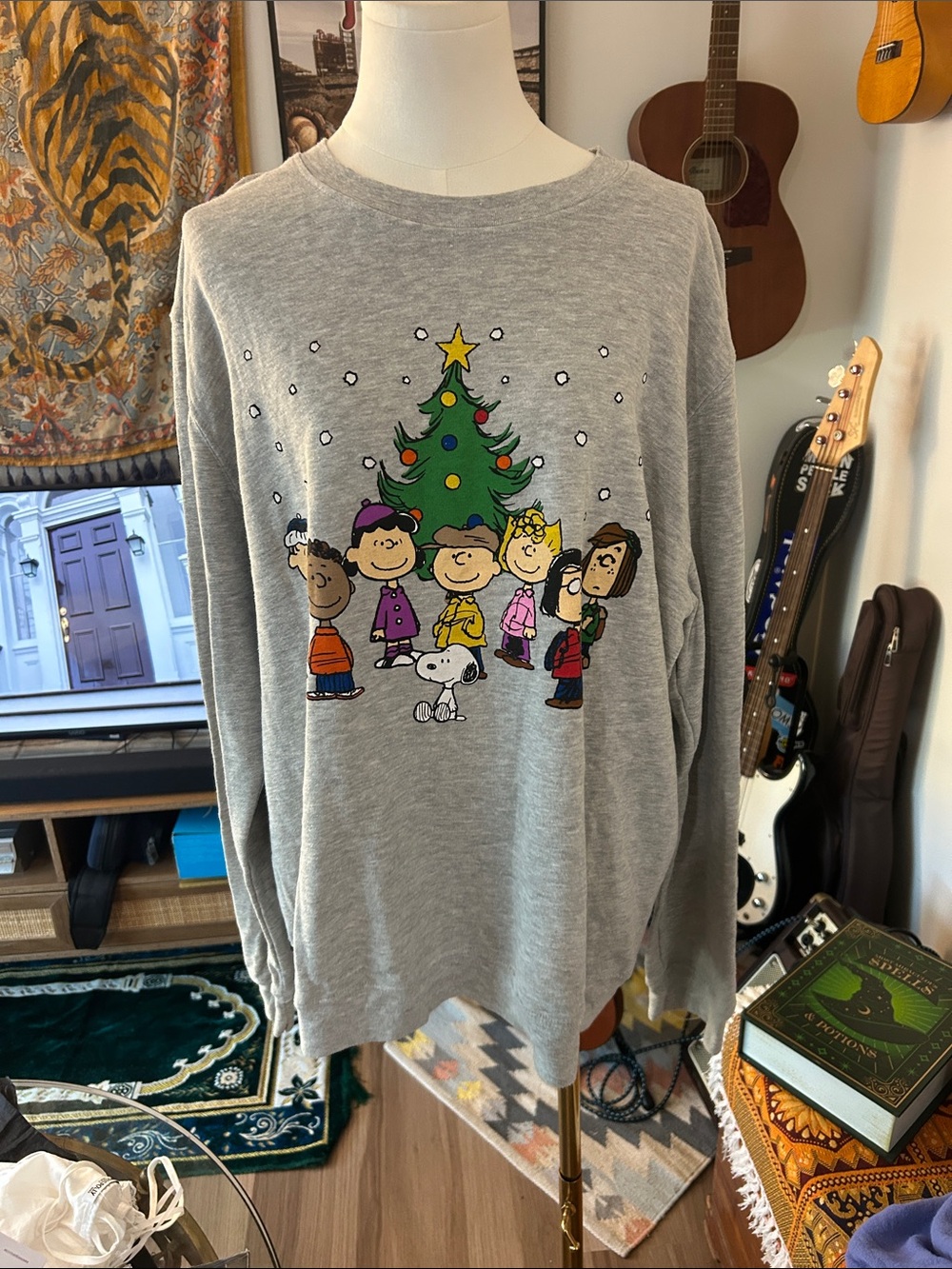 Peanuts Gray Crewneck Sweatshirt with Holiday Snoopy & Friends Graphic